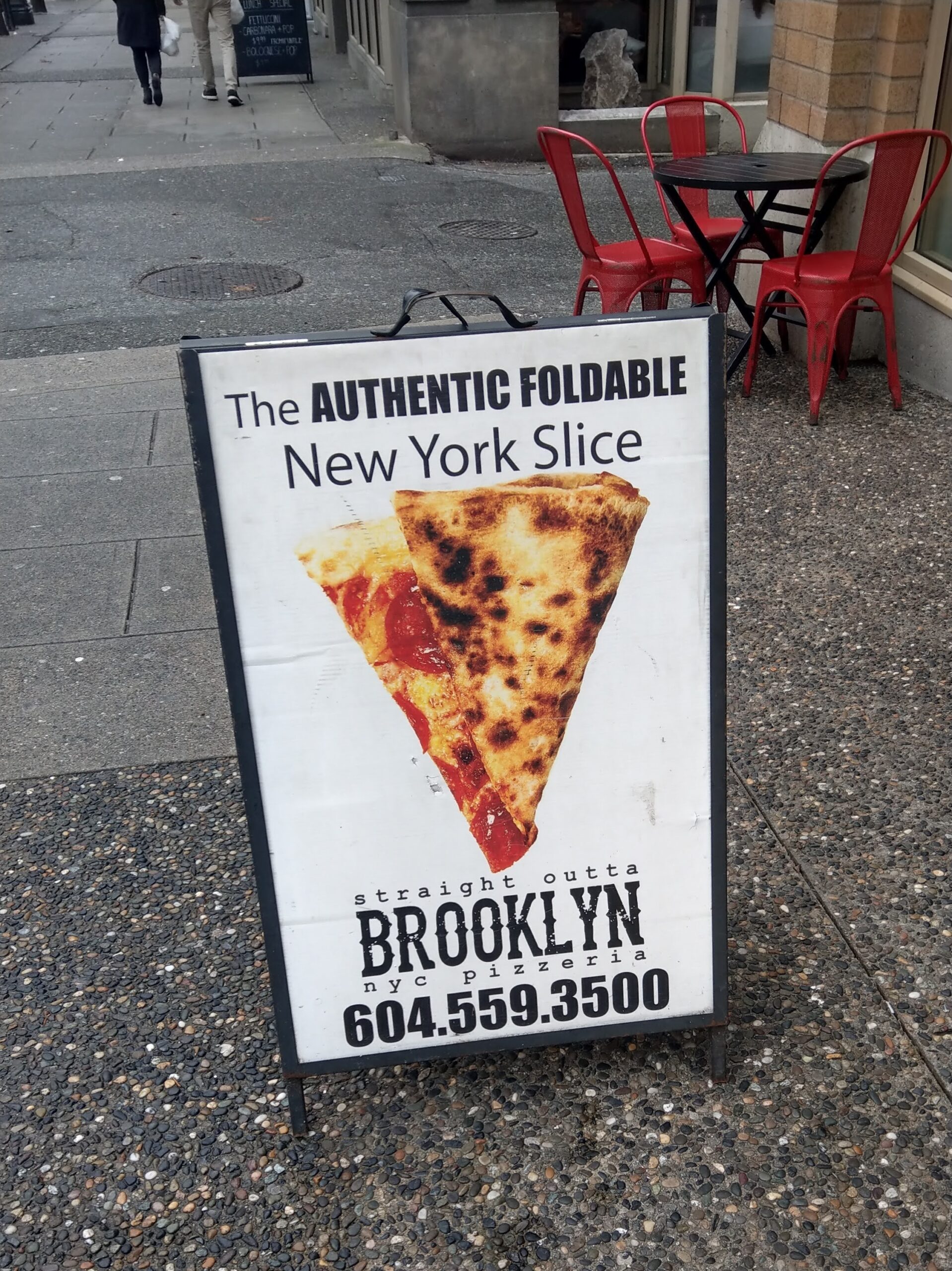 Straight Outta Brooklyn NYC Pizzeria看板
