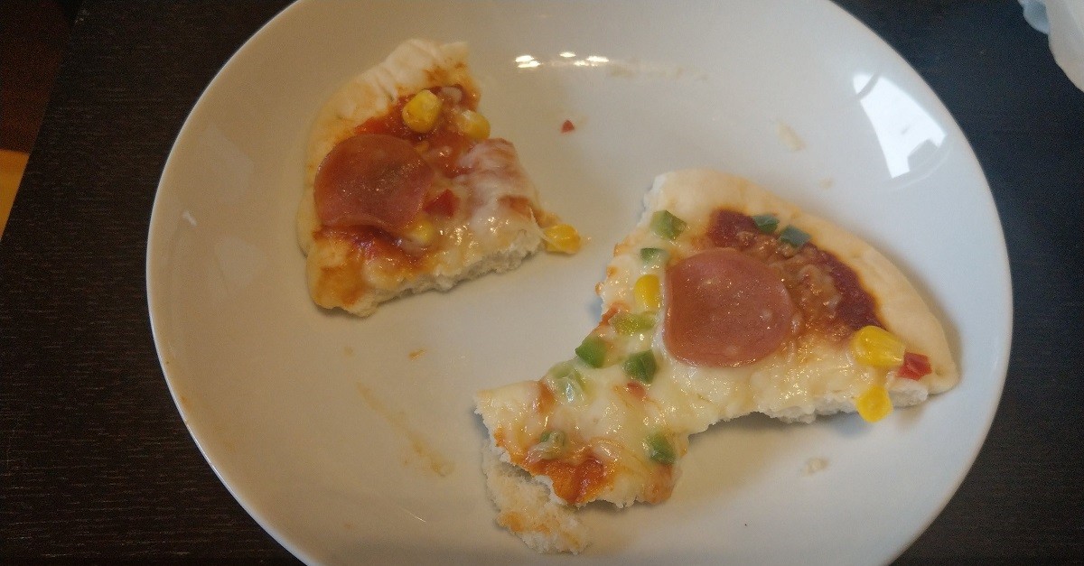 マルハニチロの冷凍ピザ最後のスライス