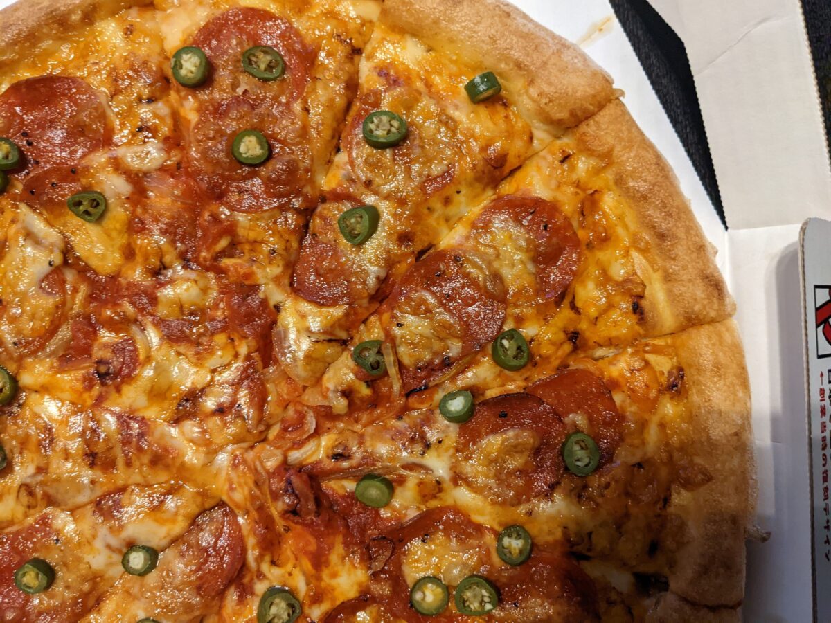 セラーノペッパー～熟成サラミの旨辛ピザ～