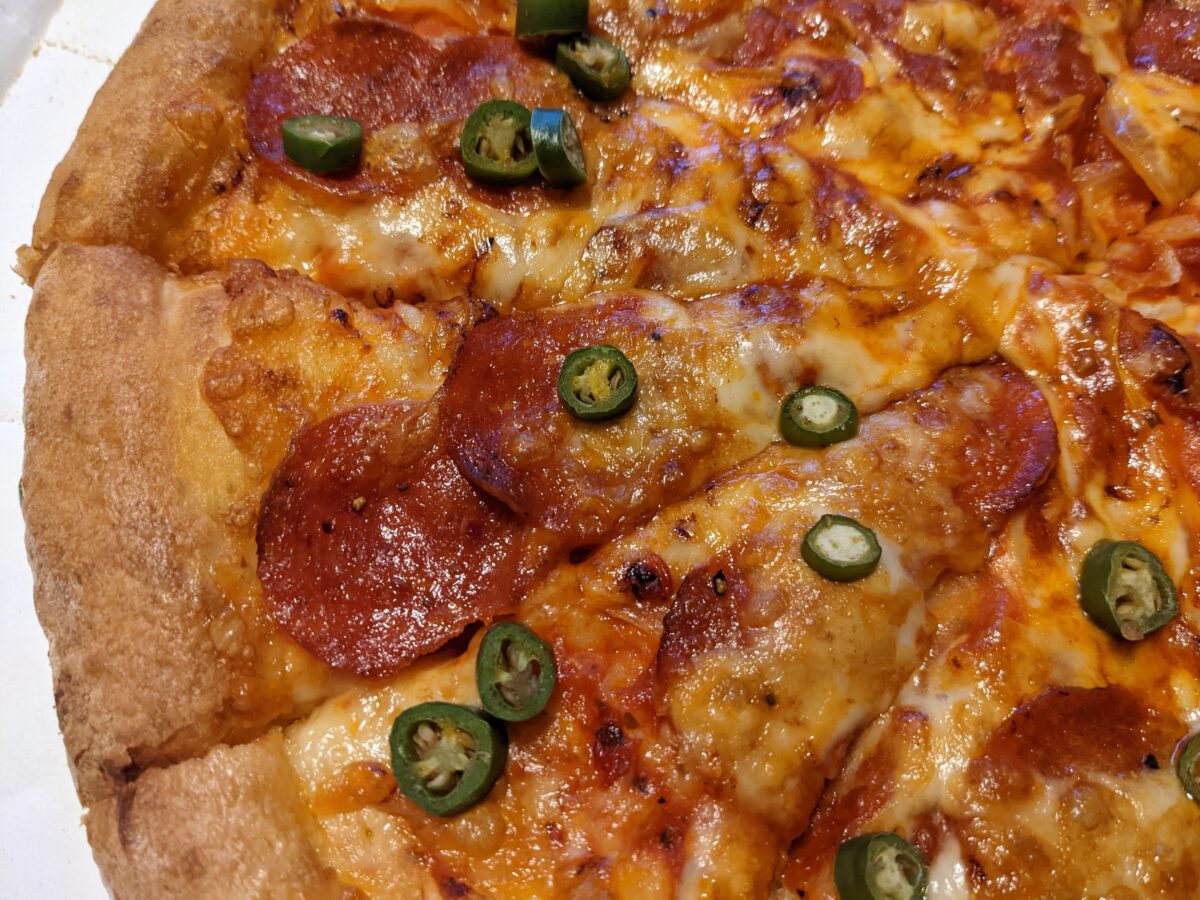 セラーノペッパー～熟成サラミの旨辛ピザ～の味は？