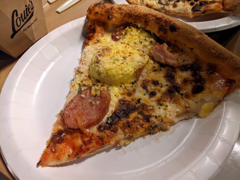 USJ「ルイズN.Y.ピザパーラー」に行ってきた！ピザ全種類を食べてレビュー！ PizzaLoverJP