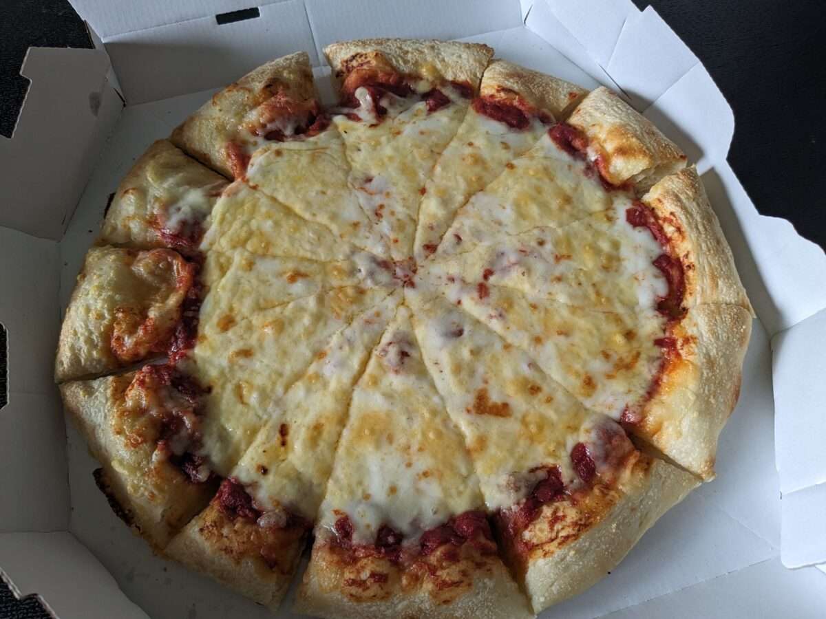 ピザハット「たっぷりチーズ＆チーズ」のLサイズ