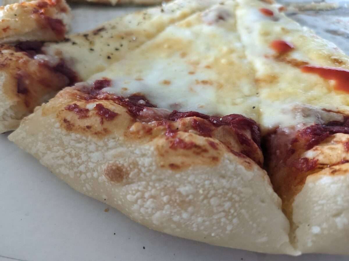 ピザハット「たっぷりチーズ＆チーズ」のミミ