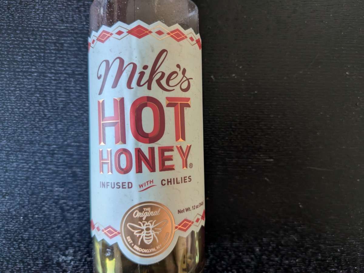 Mike's Hot Honeyのボトル