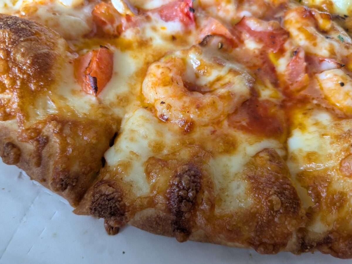 ピザーラレッドホットシュリンプのミミ