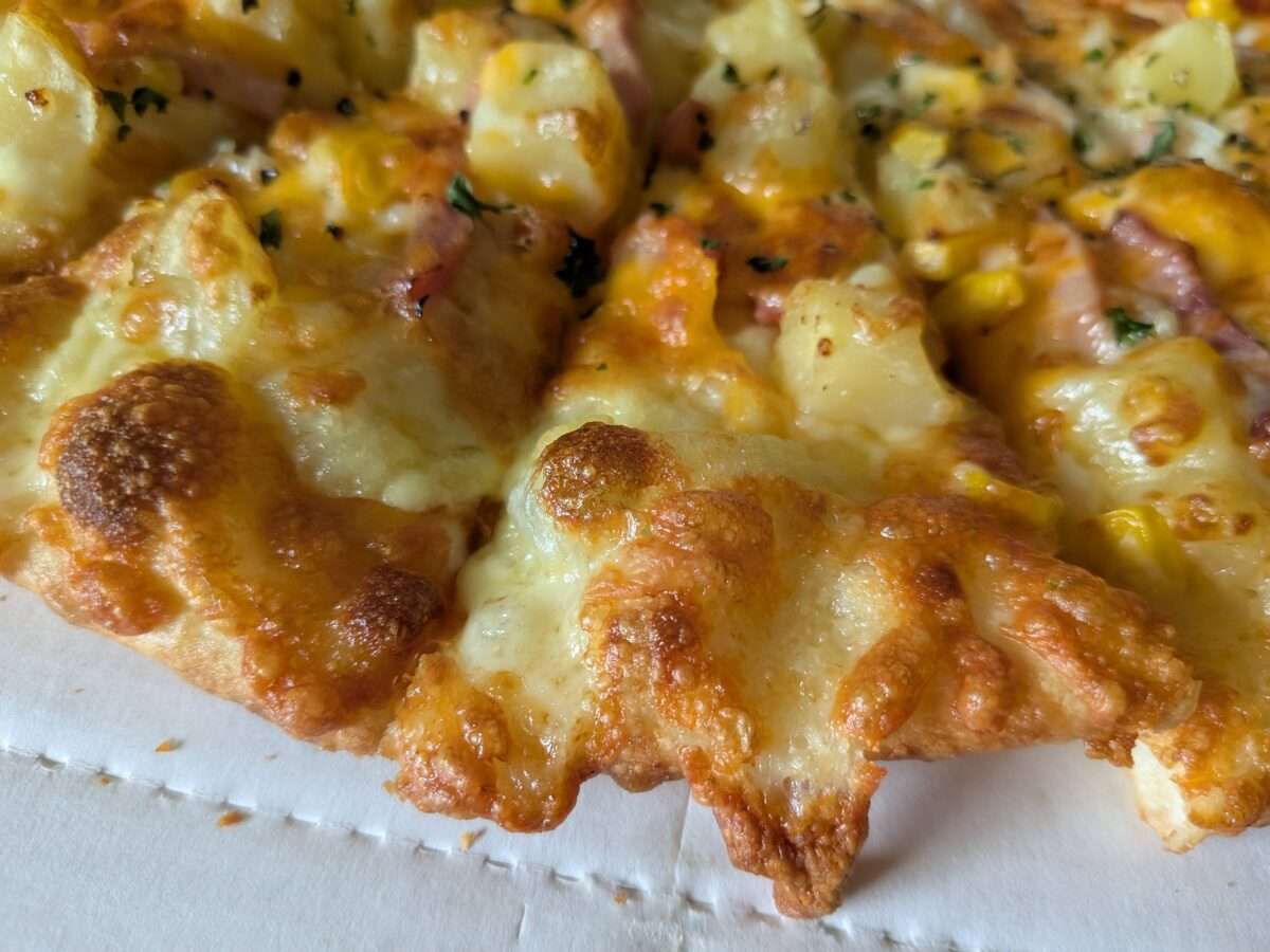 イタリアン生地のピザーラ「芳醇チェダーチーズ＆ベーコンポテト」