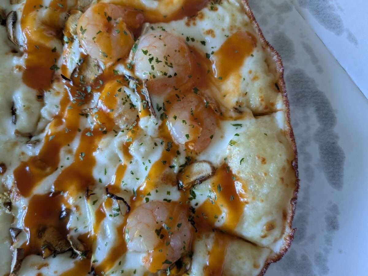 ぷりっと海老のビスクソース仕立てのトッピング