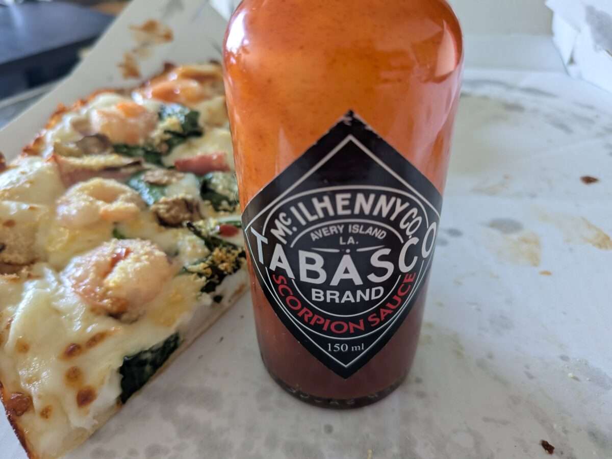 ぷりっと海老のチーズグラタンとスコーピオンソース