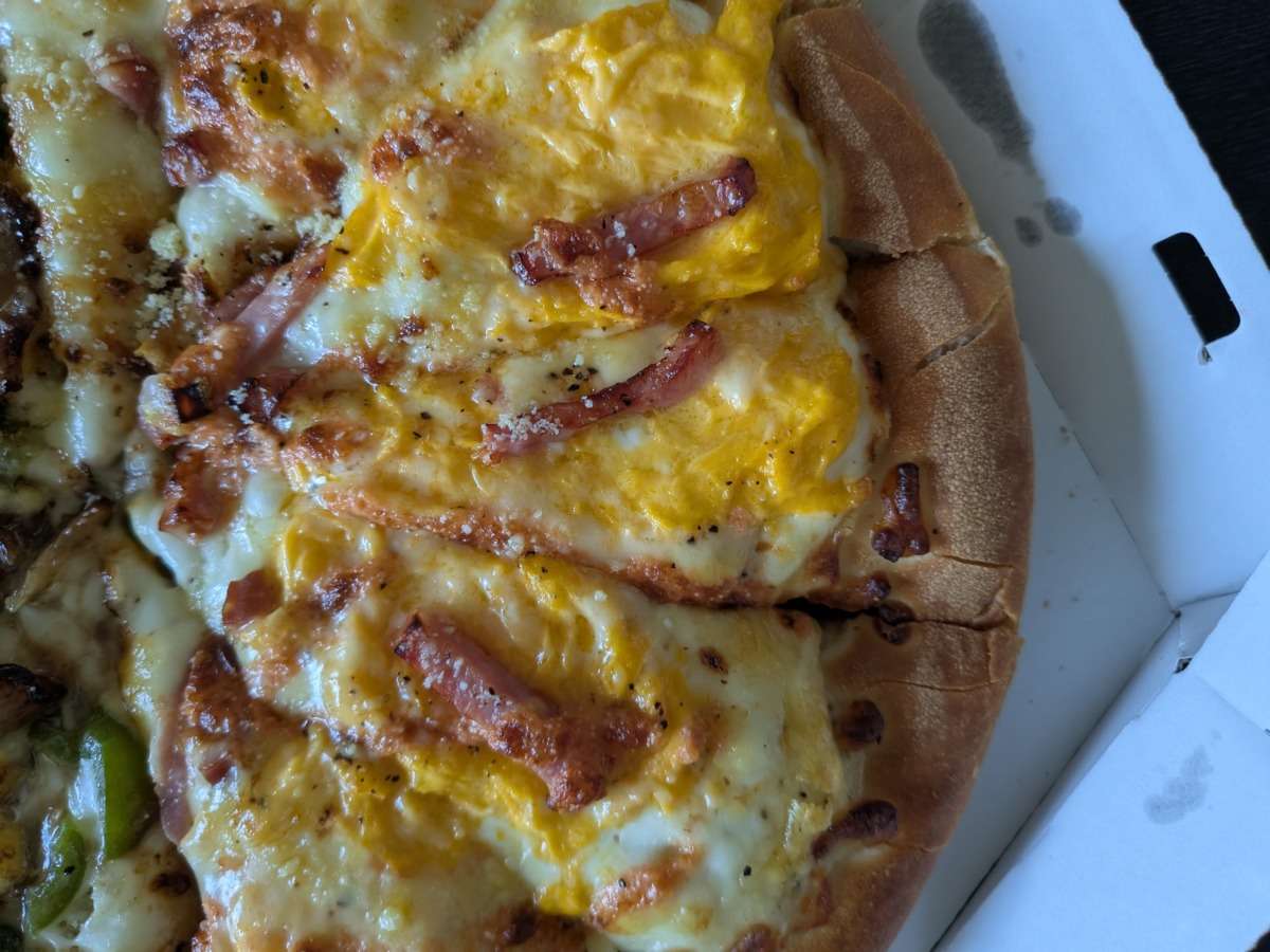 ピザハット「和風明太カルボナーラピザ」を上から