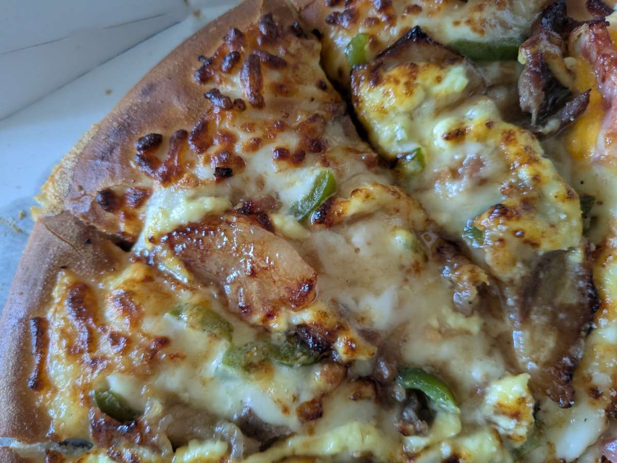 ピザハット「炭火焼黒豚醤油マヨ」のピーマン