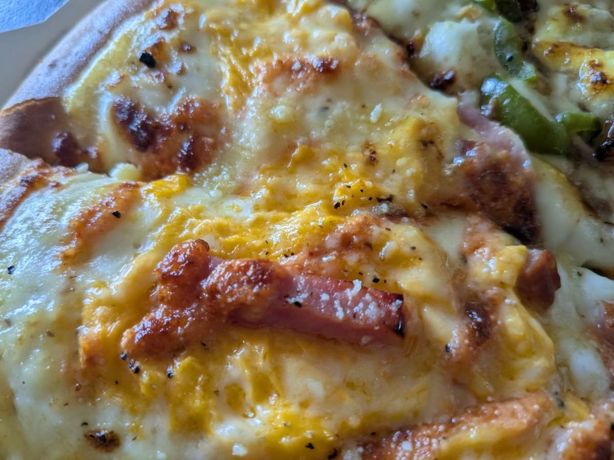 ピザハット「和風明太カルボナーラピザ」のたまご