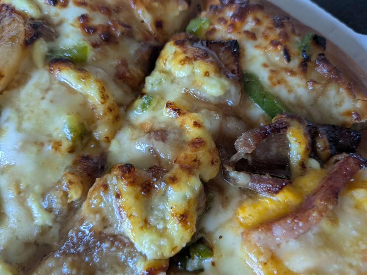 ピザハット「炭火焼黒豚醤油マヨ」のマヨソース