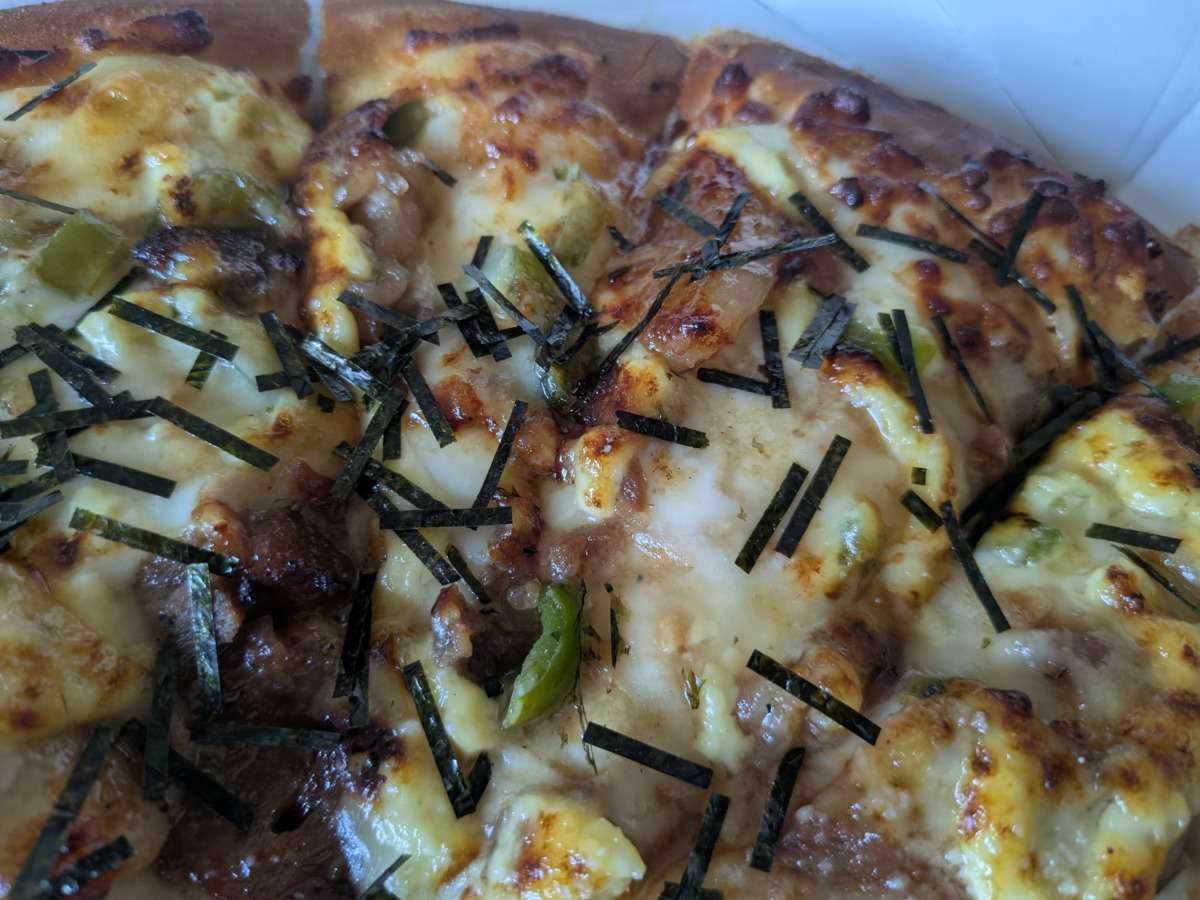 ピザハット「炭火焼黒豚醤油マヨ」の味は？