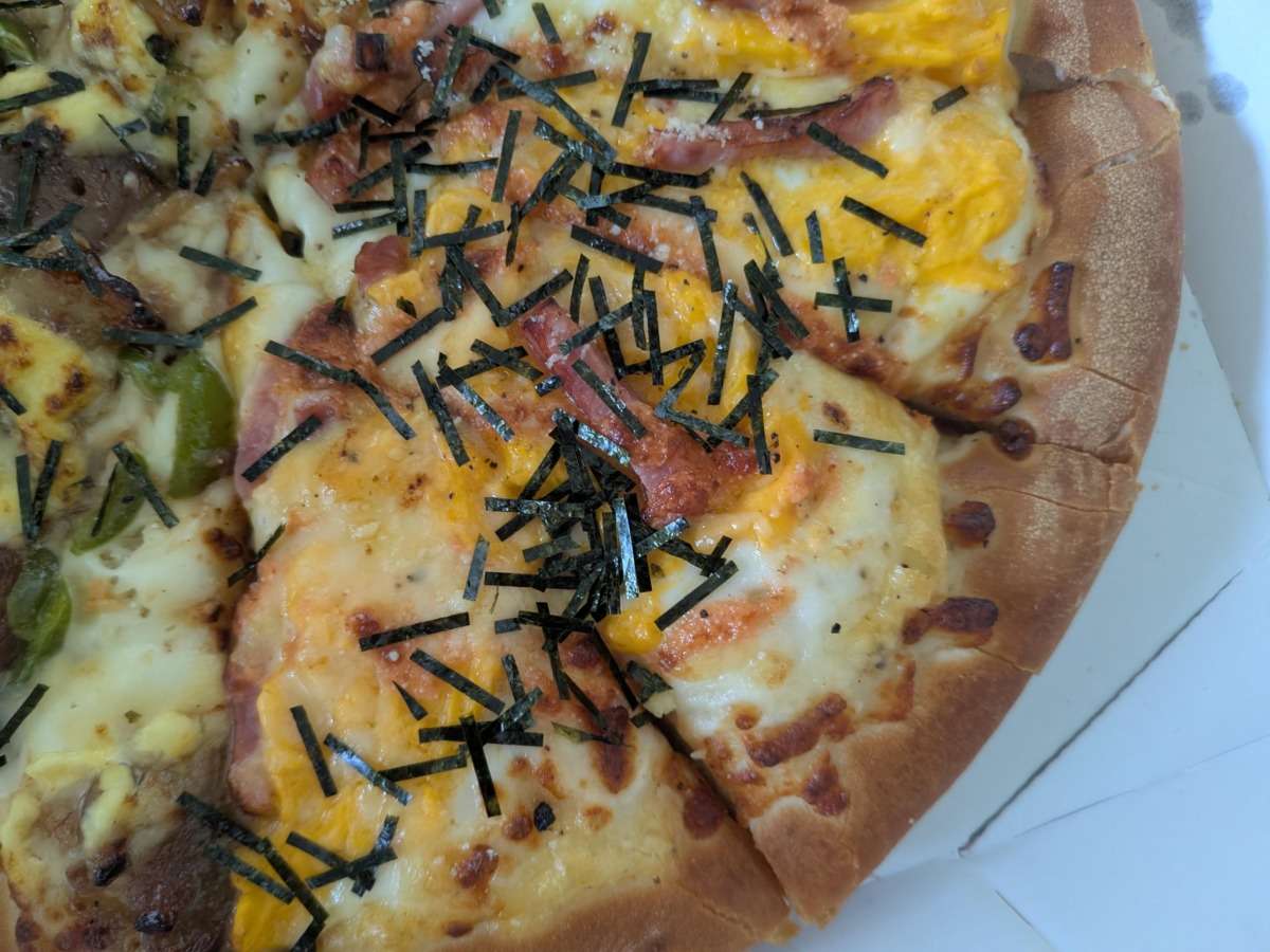 和風明太カルボナーラピザ