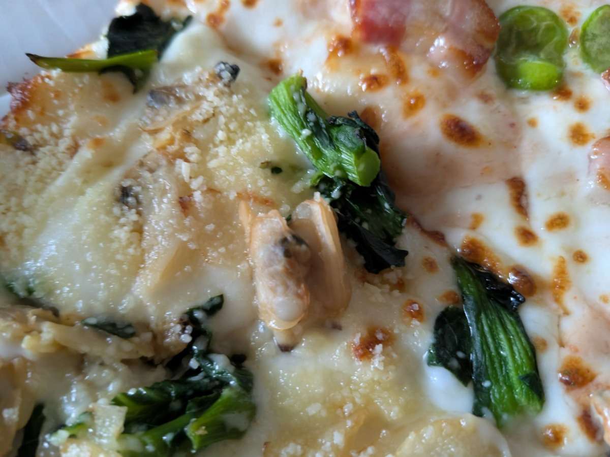 「あさりと菜の花のホワイトソース」のあさりと菜の花