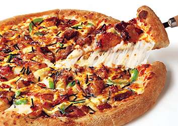 ピザハットの「炭火焼黒豚醤油マヨ」