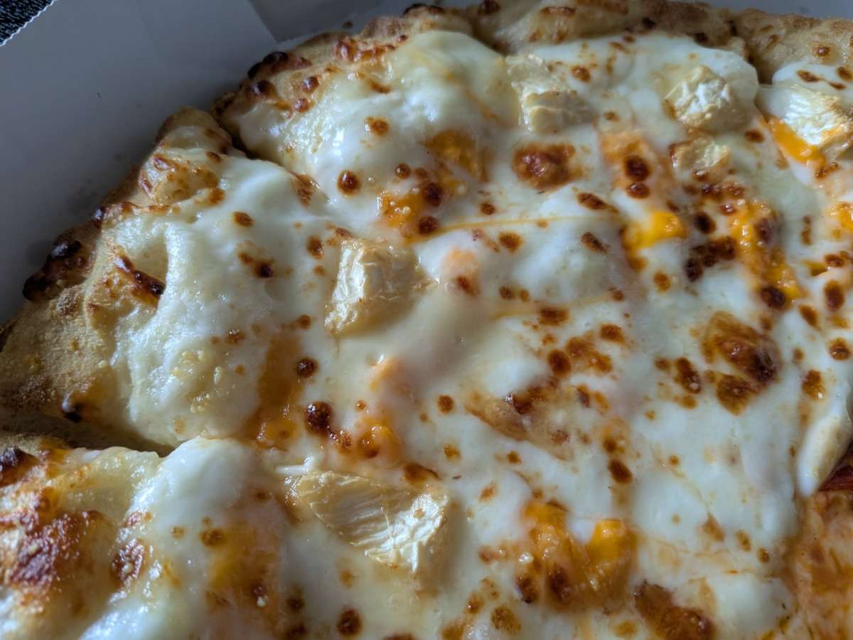 ドミノピザ「ワールドチーズ」の味は?