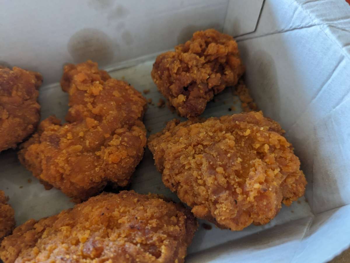 ドミノピザ「ジューシーからあげ」の衣